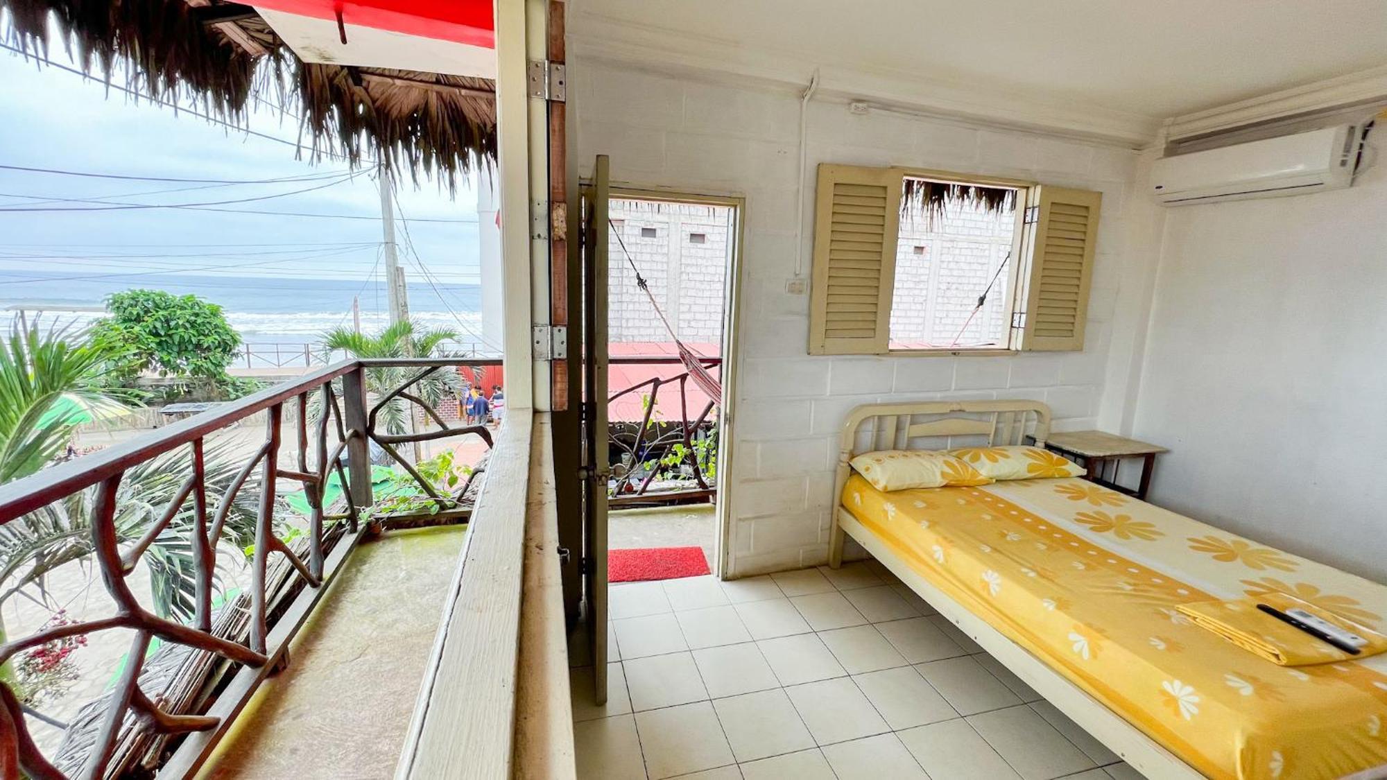 Arrecife Montanita Hostal Екстериор снимка